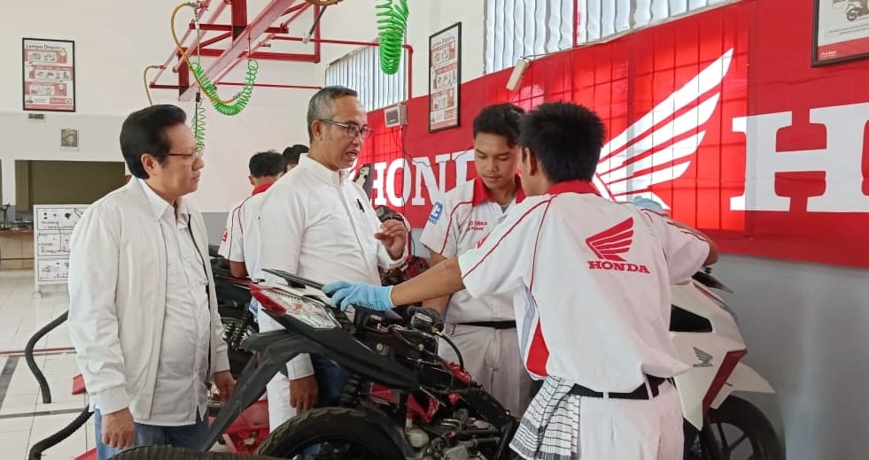 Dukung Pendidikan Vokasi Sumut, Honda Kunjungi SMKS GBKP Kabanjahe