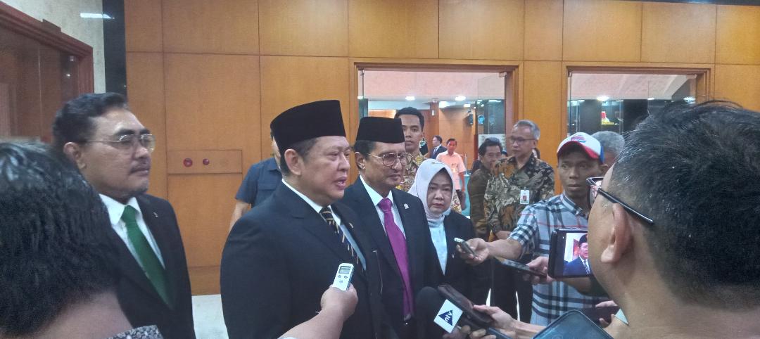 Lantik PAW Anggota MPR, Bamsoet Ajak Elemen Bangsa Perkuat Persatuan Indonesia