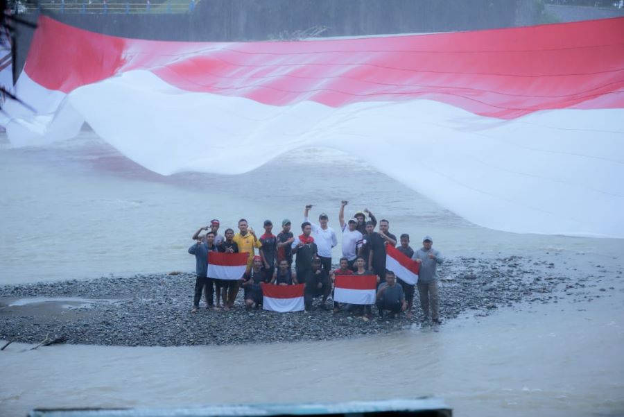 Bendera Merah Putih Raksasa Di Nagan Raya