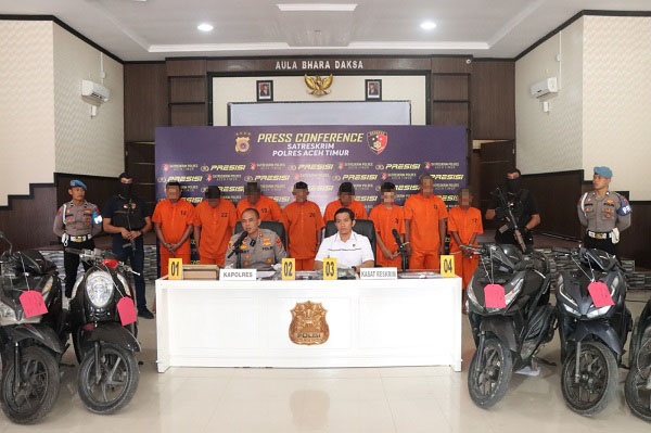 11 Tersangka Kejahatan Disikat<br>12 Sepedamotor Dan Betor Disita