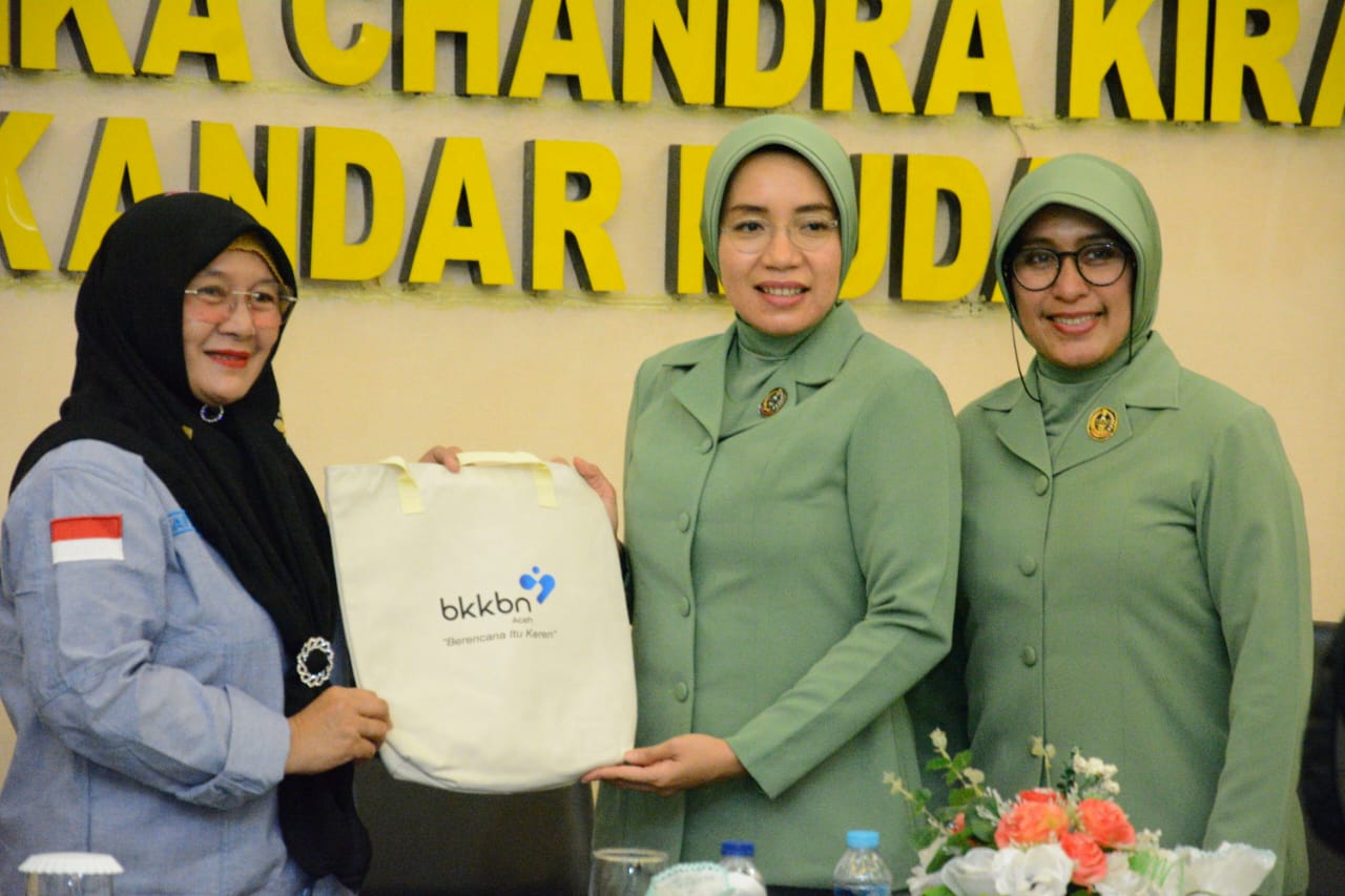 BKKBN Aceh Sinergikan Program Terkait Stunting Dengan Persit KCK Daerah IM
