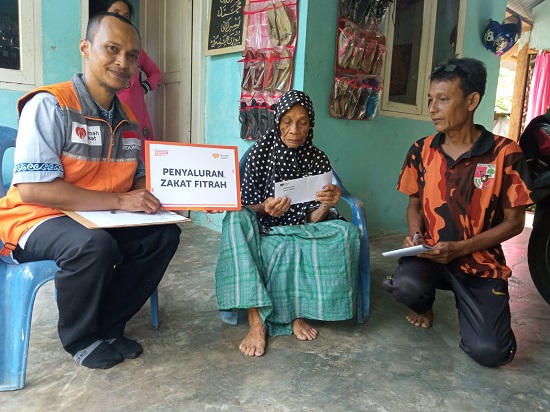 Rumah Zakat Dan BSI Sabang Salurkan Zakat Fitrah