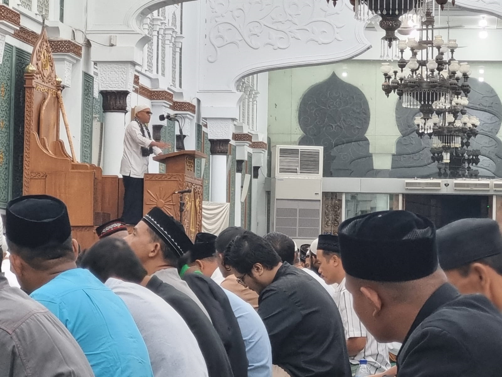 Malam Ketiga Salat Tarawih Di Masjid Raya Baiturahman, Jamaah Melimpah