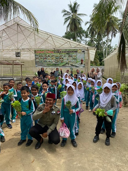 Siswa SD 2 Muhada Langsa Field Trip Ke Kebun Hidroponik Tamiang