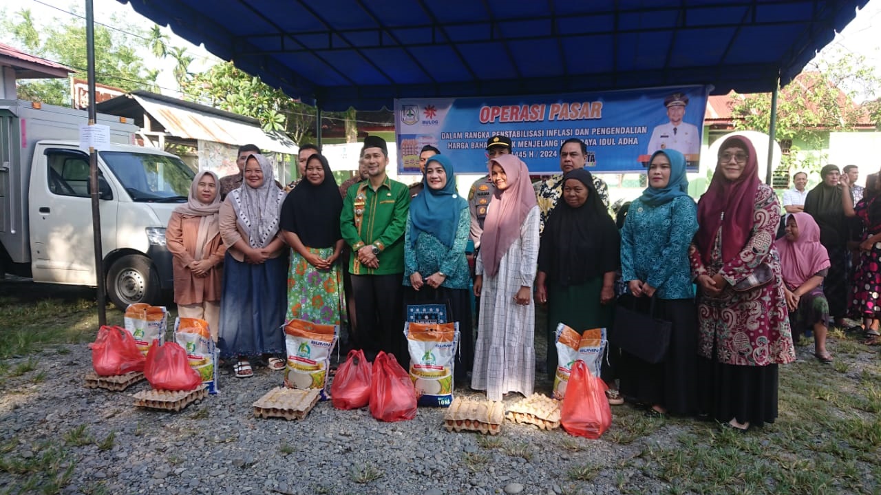 Pj Bupati Agara Buka Pasar Murah
