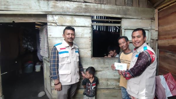 YBM PLN UP3 Langsa Bantu ABK Keluarga Miskin