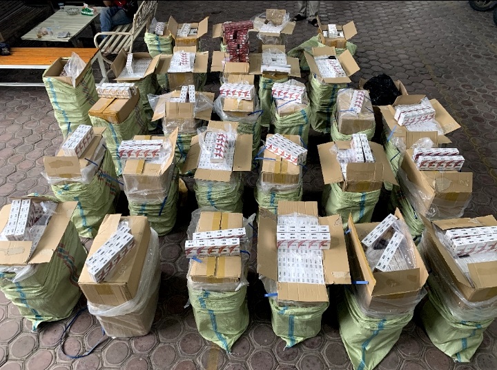 BC Amankan 298.000 Batang Rokok Ilegal Di Simpang Rambong