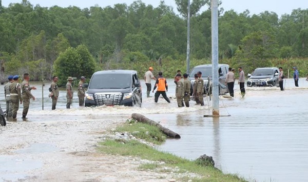 Terobos Banjir Di Aceh Singkil, Pj Gubernur Tidak Ingin Hanya Janji-janji