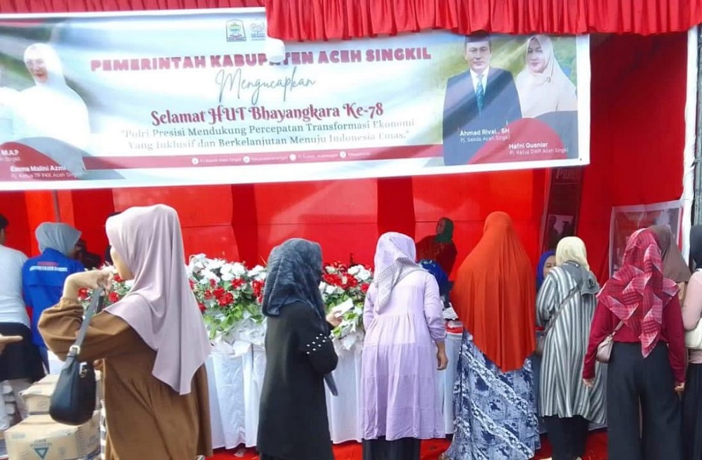 Pengunjung Serbu Pangan Murah Di Bazar UMKM