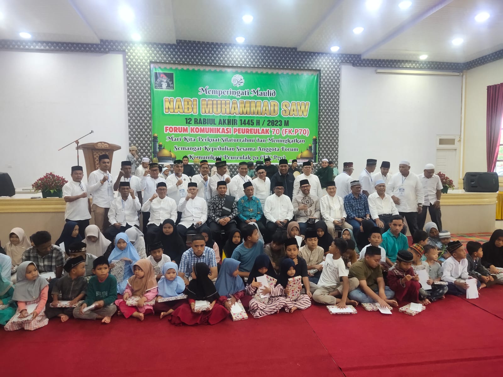 FK.P70 Peringati Maulid, Santuni Anak Yatim Dan Donasi Palestina