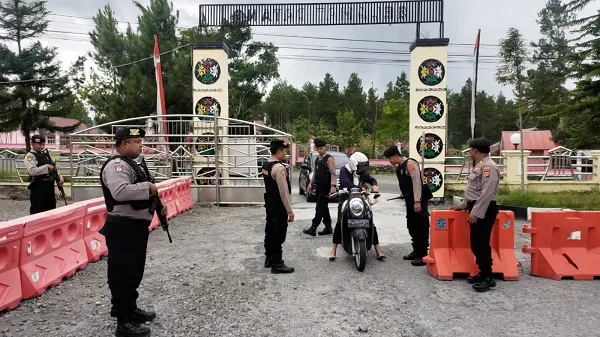 Pengamanan Pintu Masuk Polres Bener Meriah Diperketat