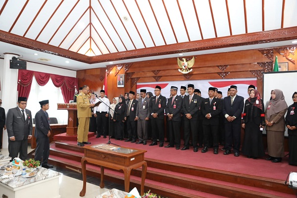 Lantik 81 Pejabat, Pj Walkot Minta Pelayanan Cepat Dan Tepat