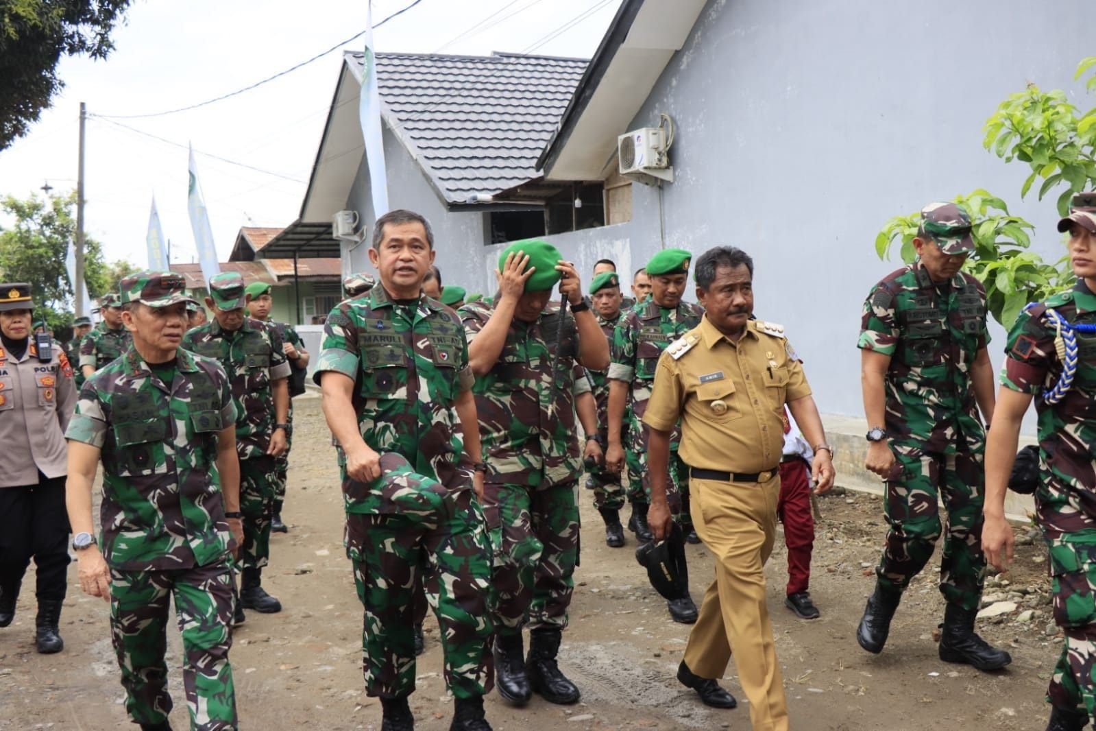 Wali Kota Binjai Dampingi KSAD Kunker Di Kodim 0203/Lkt