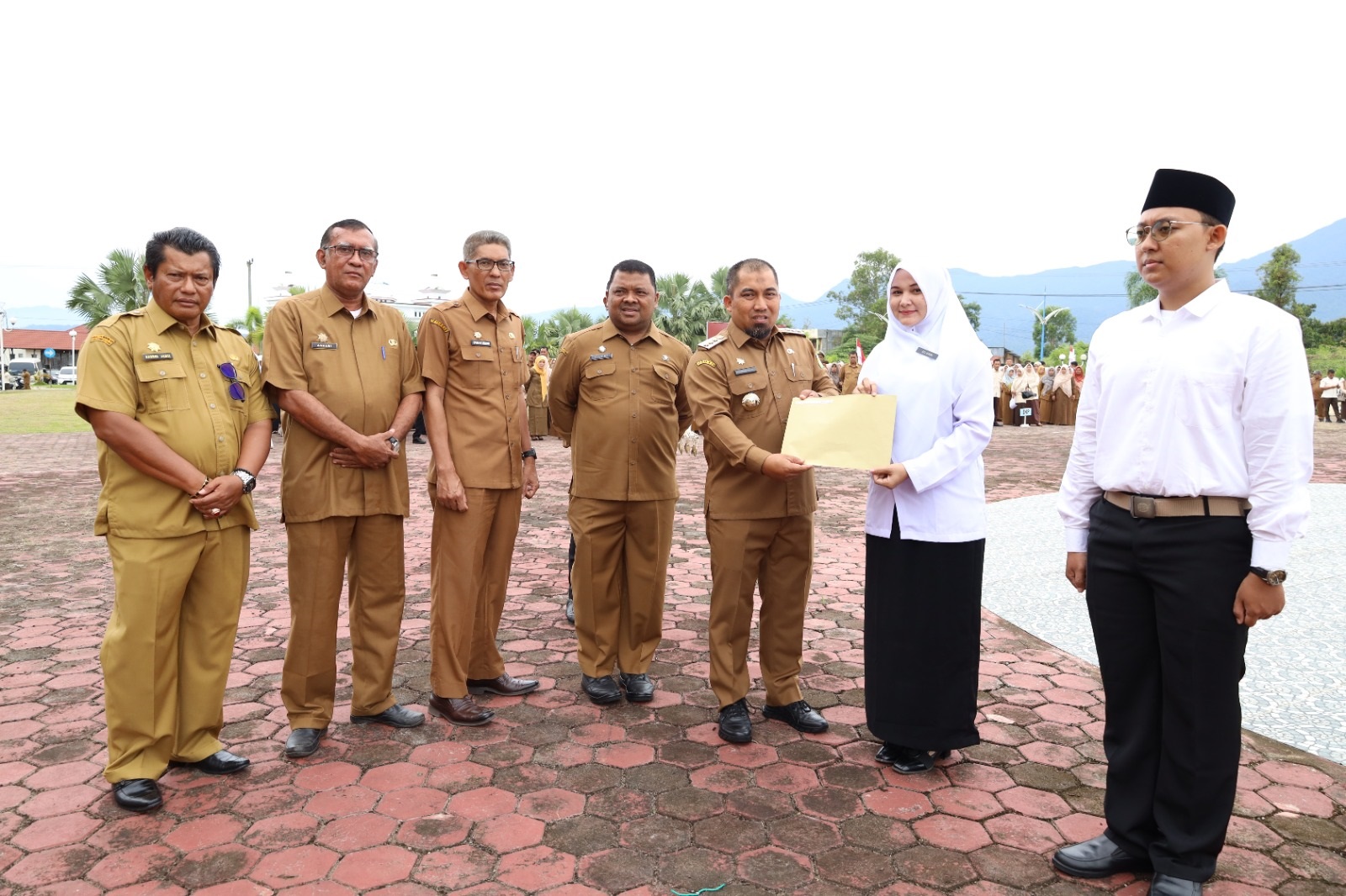 Pj Bupati Aceh Besar Serahkan 93 SK PPPK