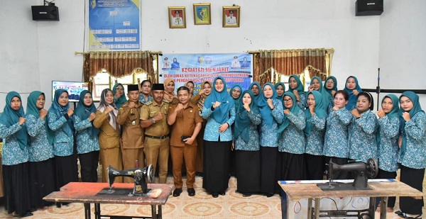 Latihan Menjahit, Wujudkan PIKM Batubara Mandiri