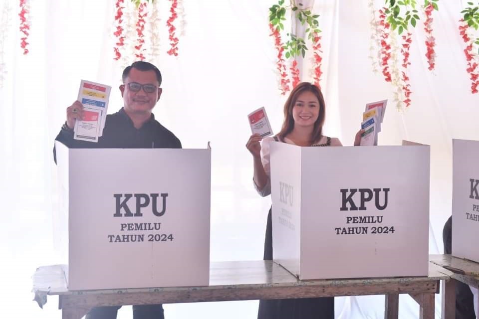 Prabowo-Gibran Unggul Di TPS Wali Kota Gunungsitoli Mencoblos