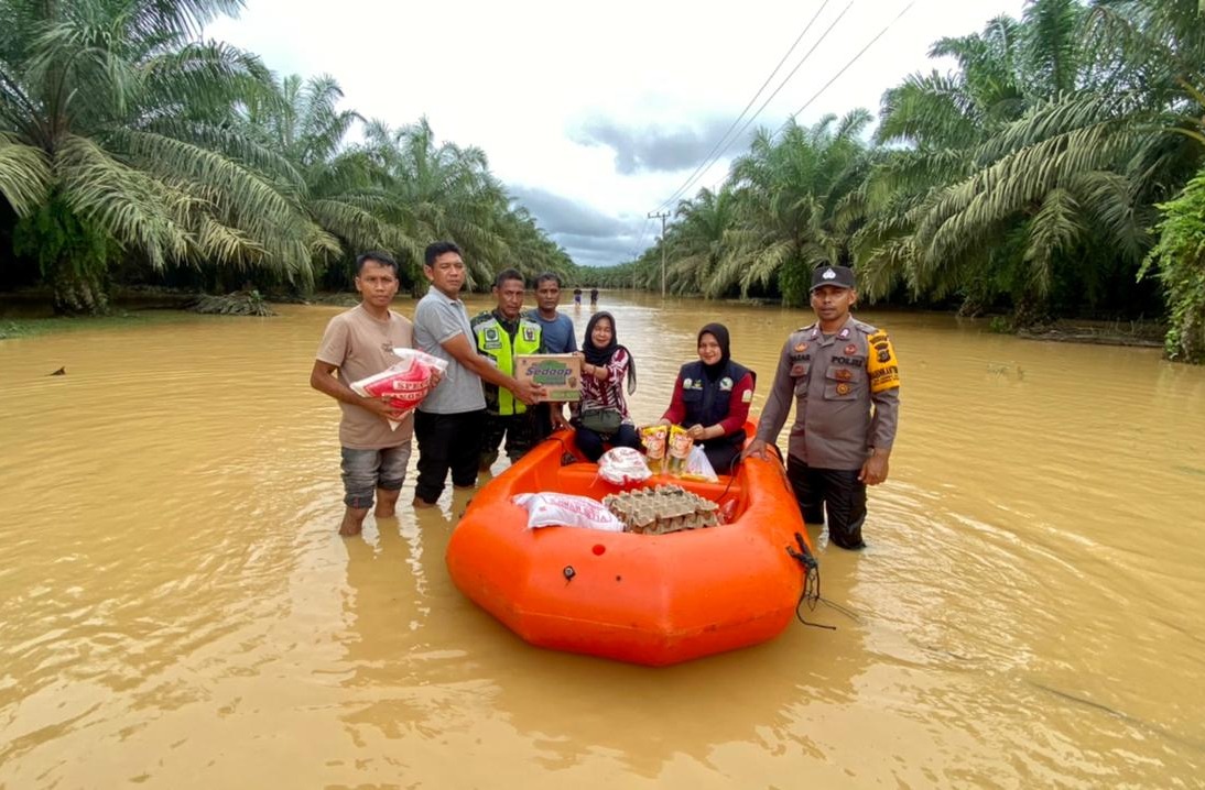 10 Kecamatan Dikepung Banjir 