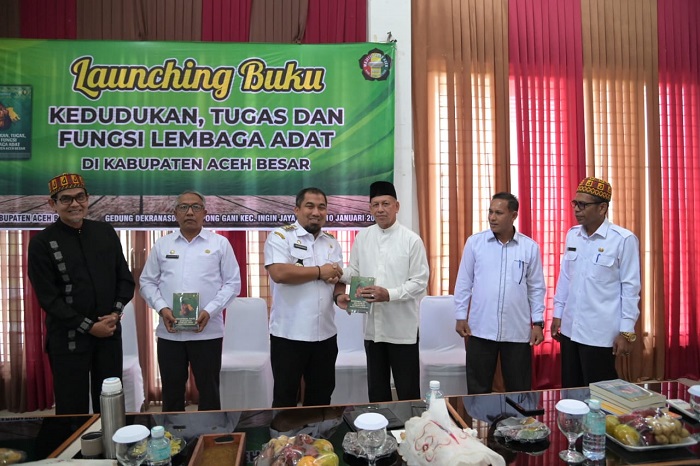 Aceh Besar Launching Buku Kedudukan Tugas Dan Fungsi Lembaga Adat