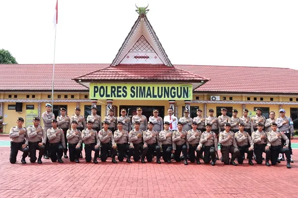 Kapolres Simalungun Beri Bimbingan Siswa SEBA SPN Hinai