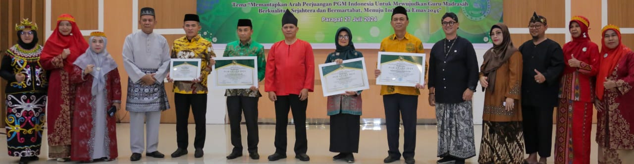Wali Kota P.Siantar Terima PGM Indonesia Award 2024