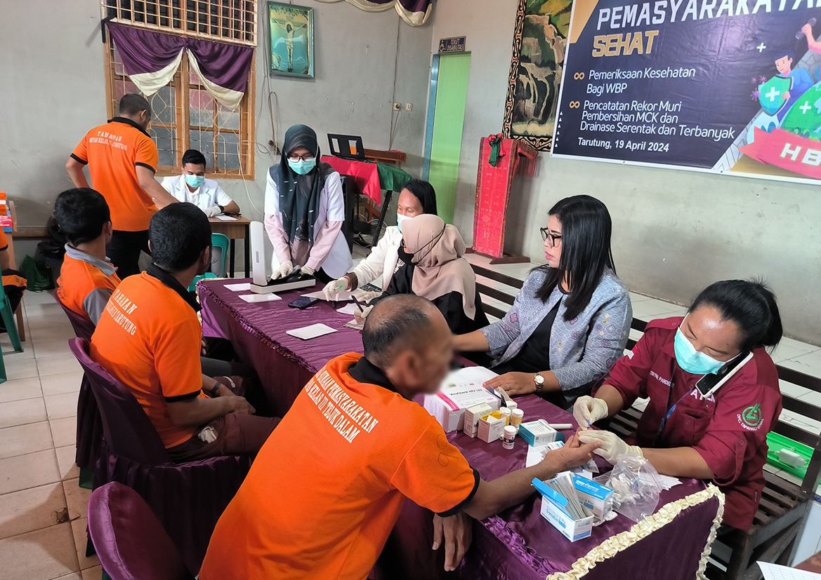 Semarakkan HBP Ke-60, Rutan Tarutung Gelar Bhakti Sosial