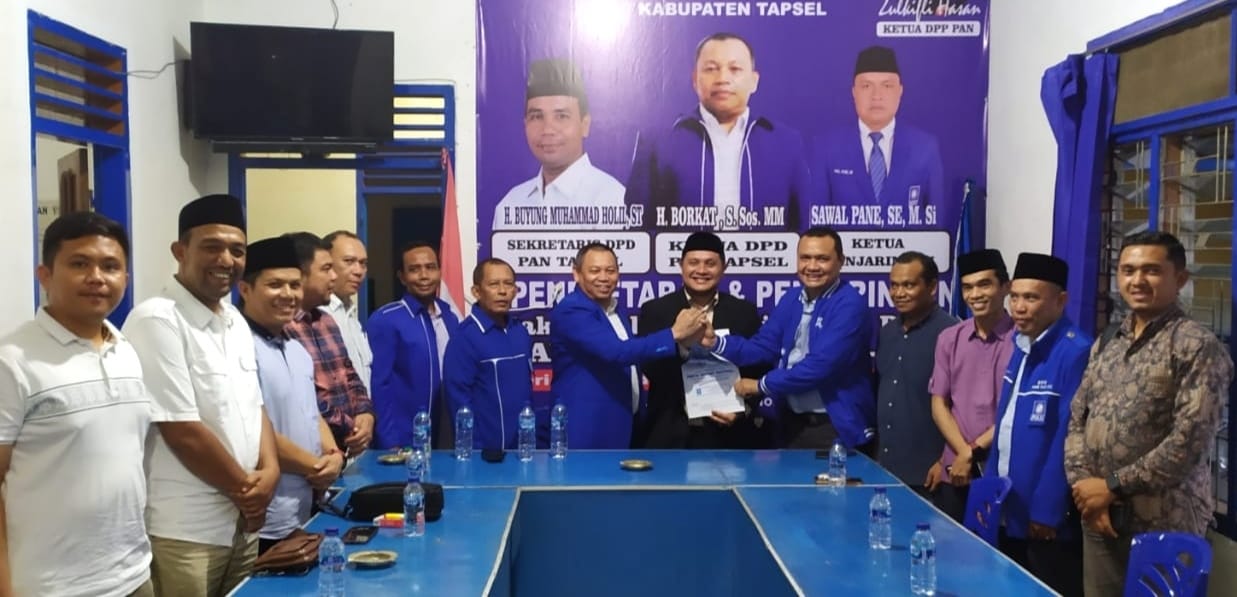 Ketua DPRD Tapsel Daftar Ke PAN Dan PPP Sebagai Balon Bupati
