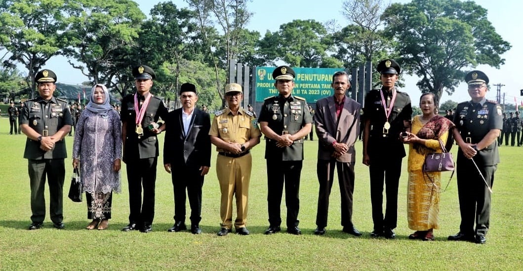 Wabup Simalungun Hadiri Upacara Penutupan Diktama TNI AD Gel. II TA 2023
