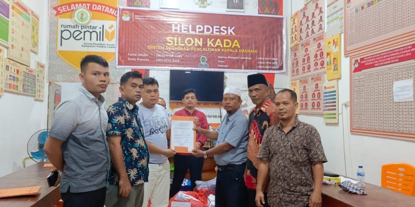 Balon Bupati Jalur Independen Serahkan Berkas Ke KPU Palas