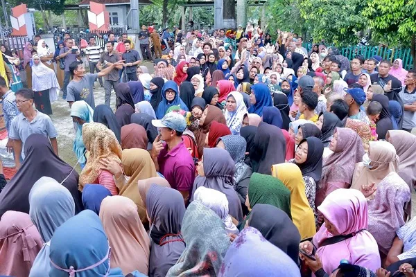 Masyarakat Sabang Serbu Pasar Murah
