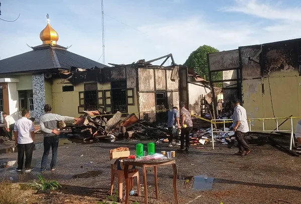 Ruangan Logistik Dan Koperasi Polres Dairi Terbakar