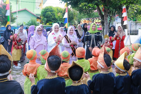 Bunda Paud Aceh Kunjungi Sekolah Di Kota Sabang