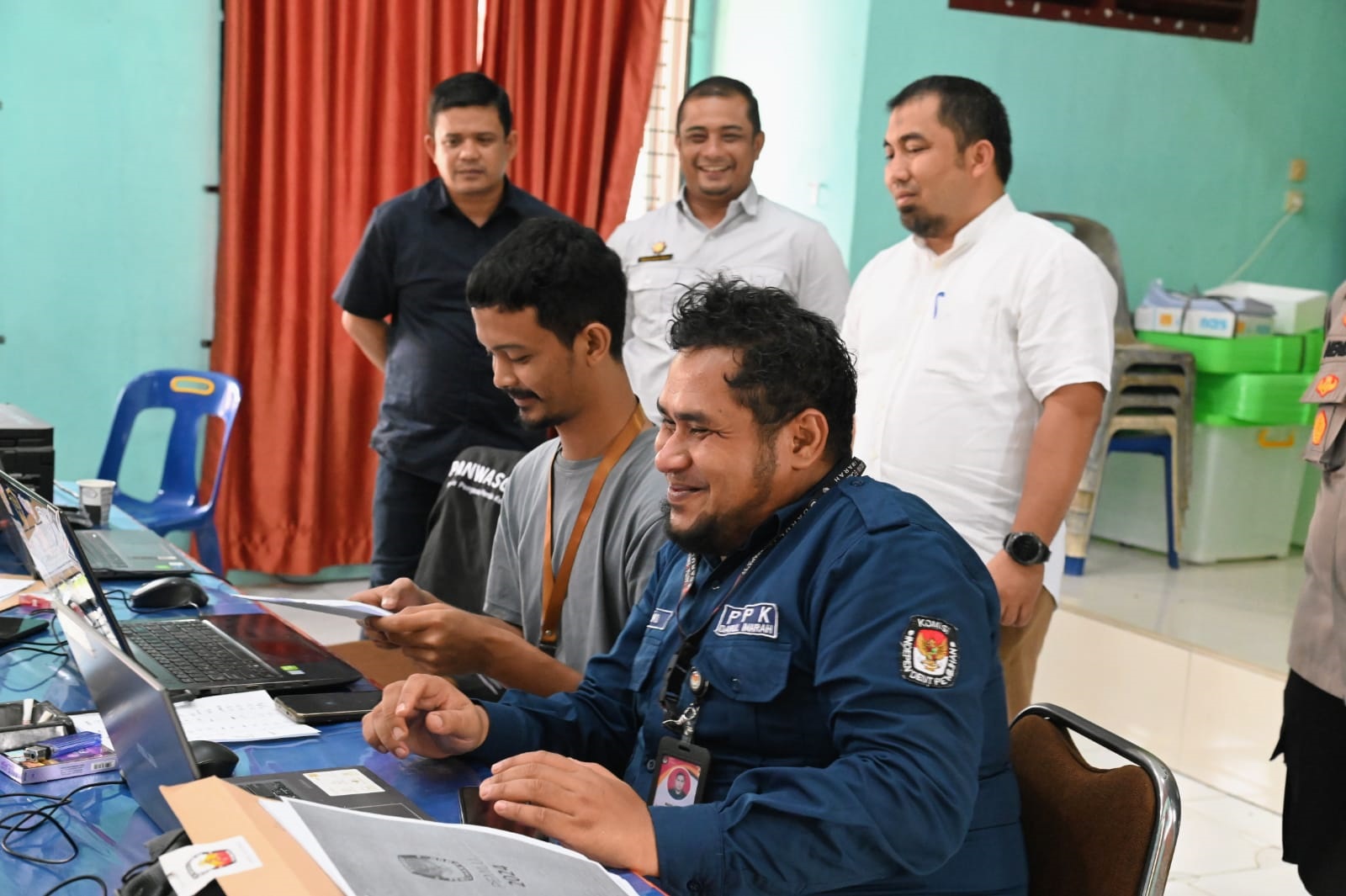 Iswanto Pantau Input Data Hasil Pemilu Di Kecamatan