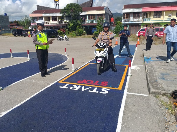 Polres Taput Launching Sirkuit Ujian Praktik SIM Bentuk Huruf S