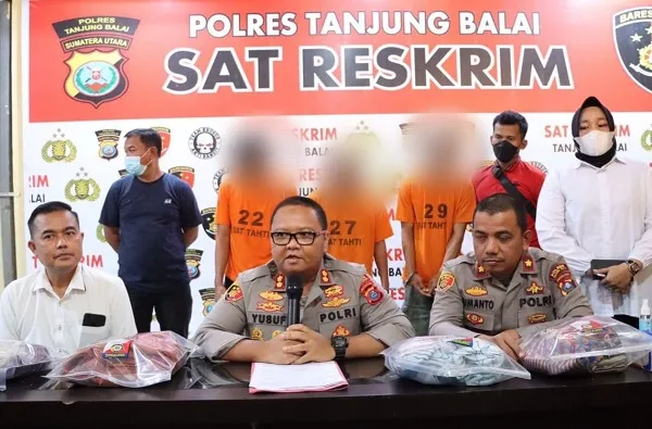 T.Balai Darurat Cabul, Wali Kelas 'Gagahi' Muridnya 