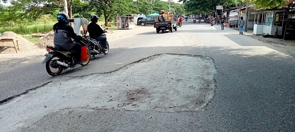 Lambannya Proyek Tambal Sulam, Lubang Jalan Menanti Korban Di Lhokseumawe