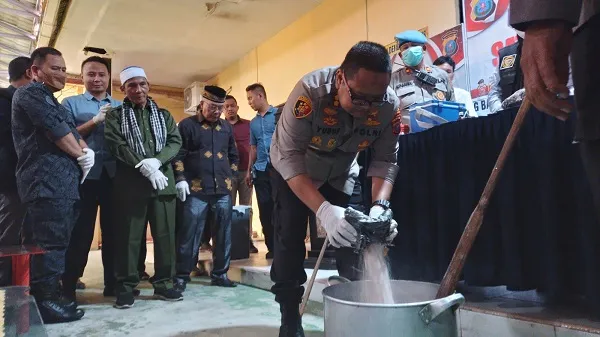 Polres T.Balai Musnahkan 3,7 Kg Sabu, Selamatkan 15 Ribu Orang