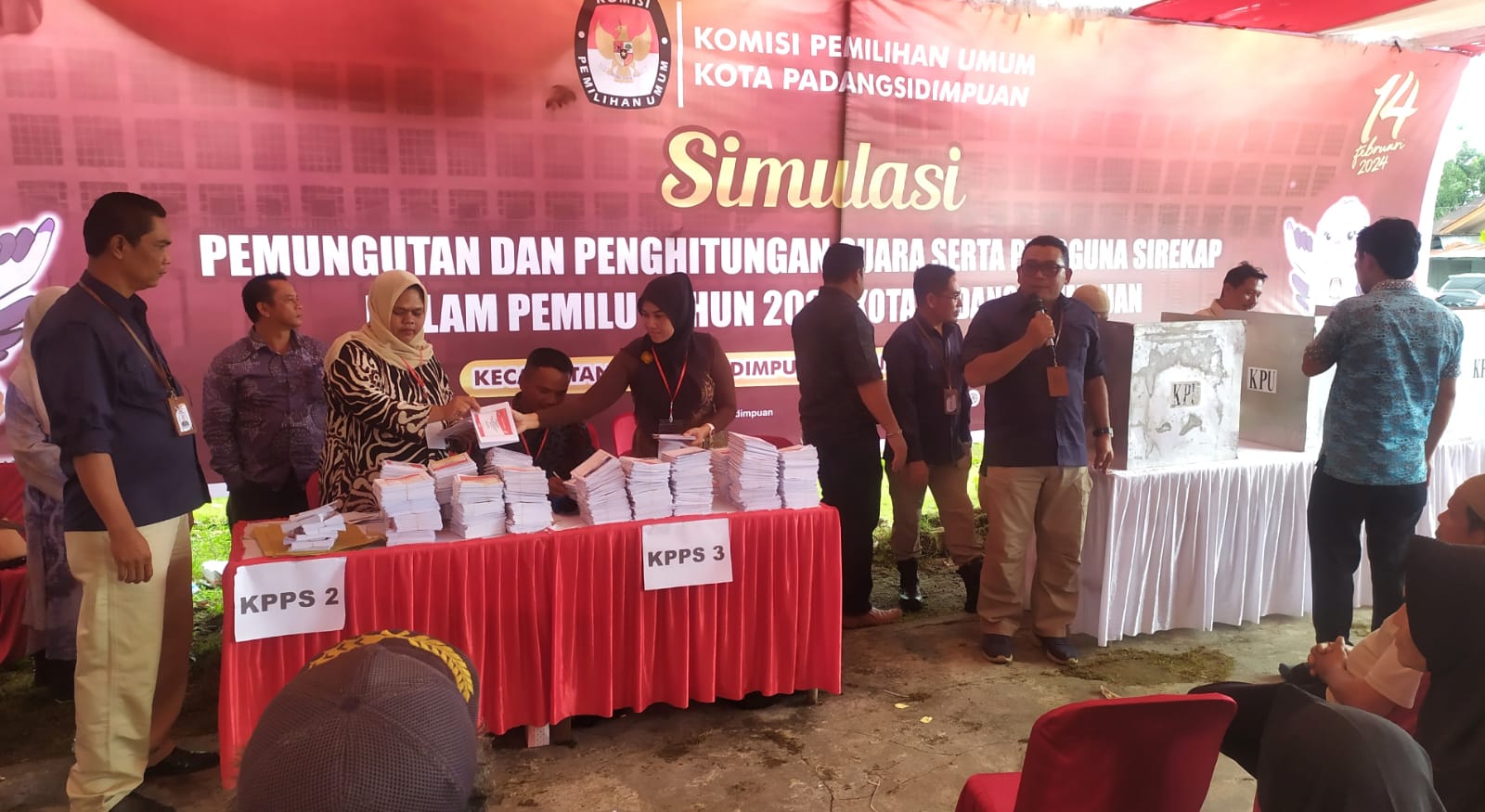 KPU Padangsidimpuan Gelar Simulasi Putungsura Dan Penggunaan Sirekap