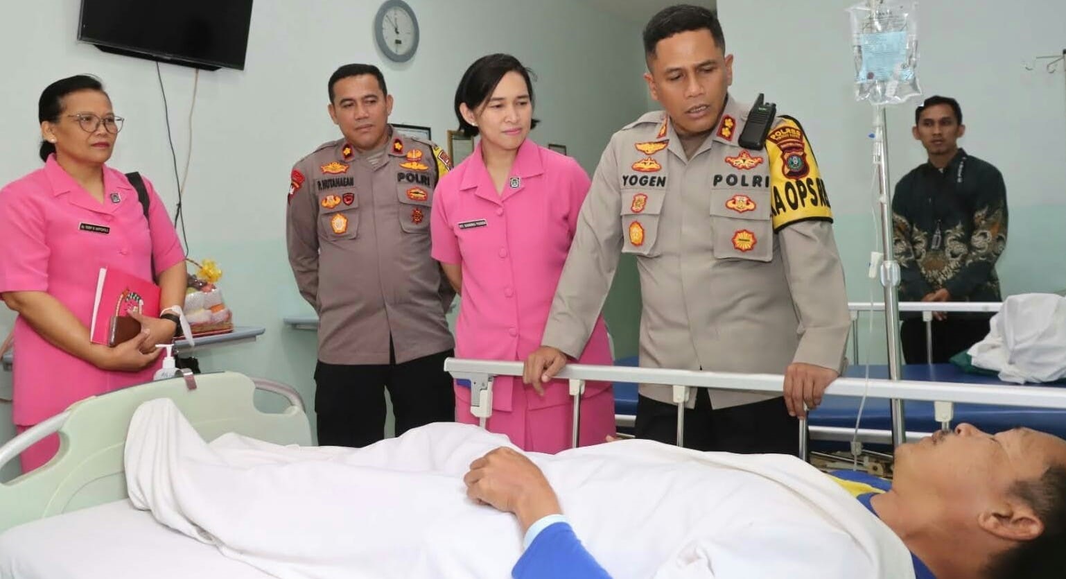 Kapolres P.Siantar Jenguk Personel Sakit Setelah Pam PPK