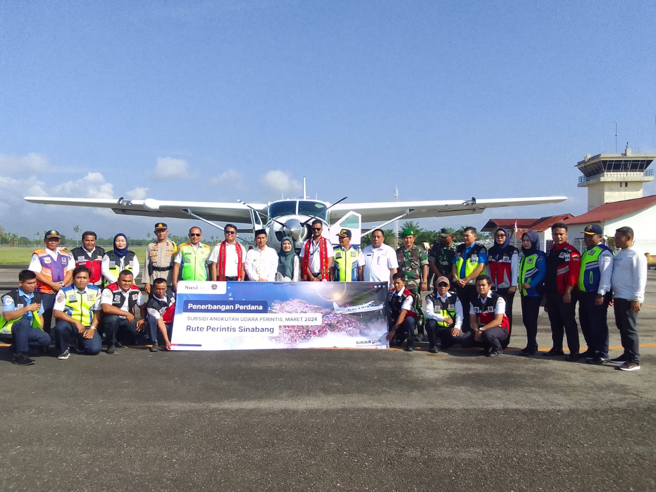Pj Bupati Agara Hadiri Penerbangan Perdana Susi Air