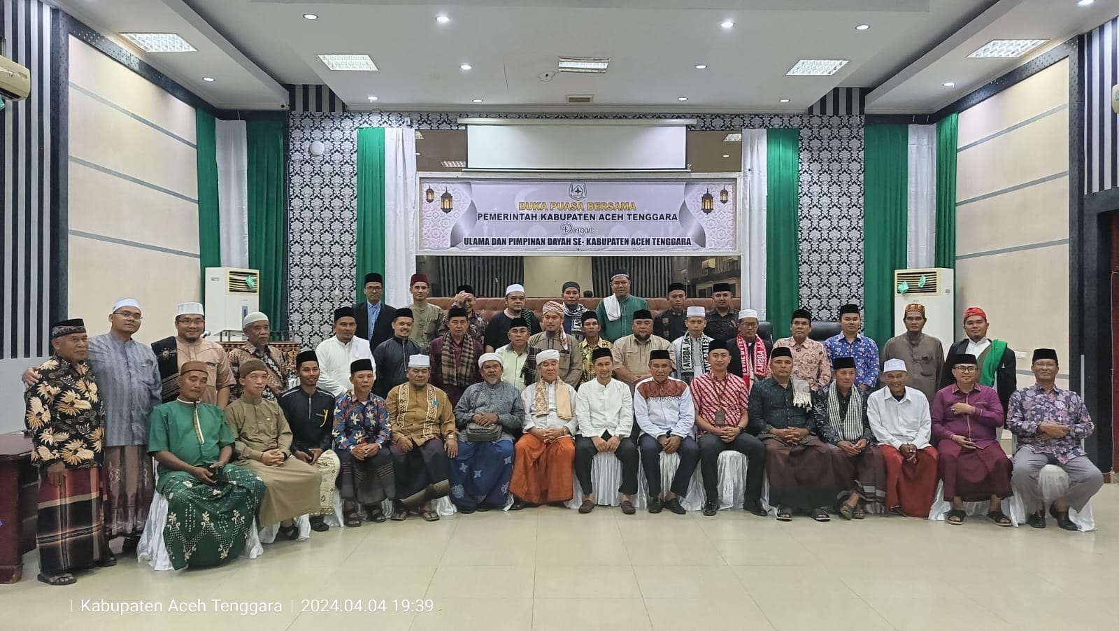 Pj Bupati Agara Bukber Dengan Pimpinan MPU Dan Dayah