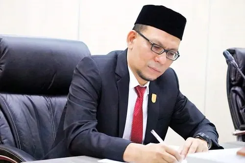 Pemerintah Aceh Didesak Perbaiki Jalan Rusak