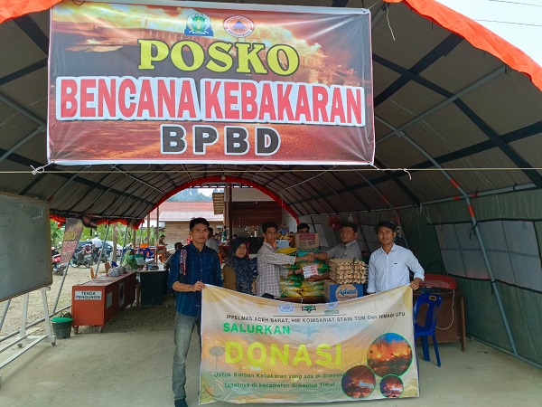 HMI Dan IPPELMAS Abar Salurkan Bantuan Korban Kebakaran Simeulue