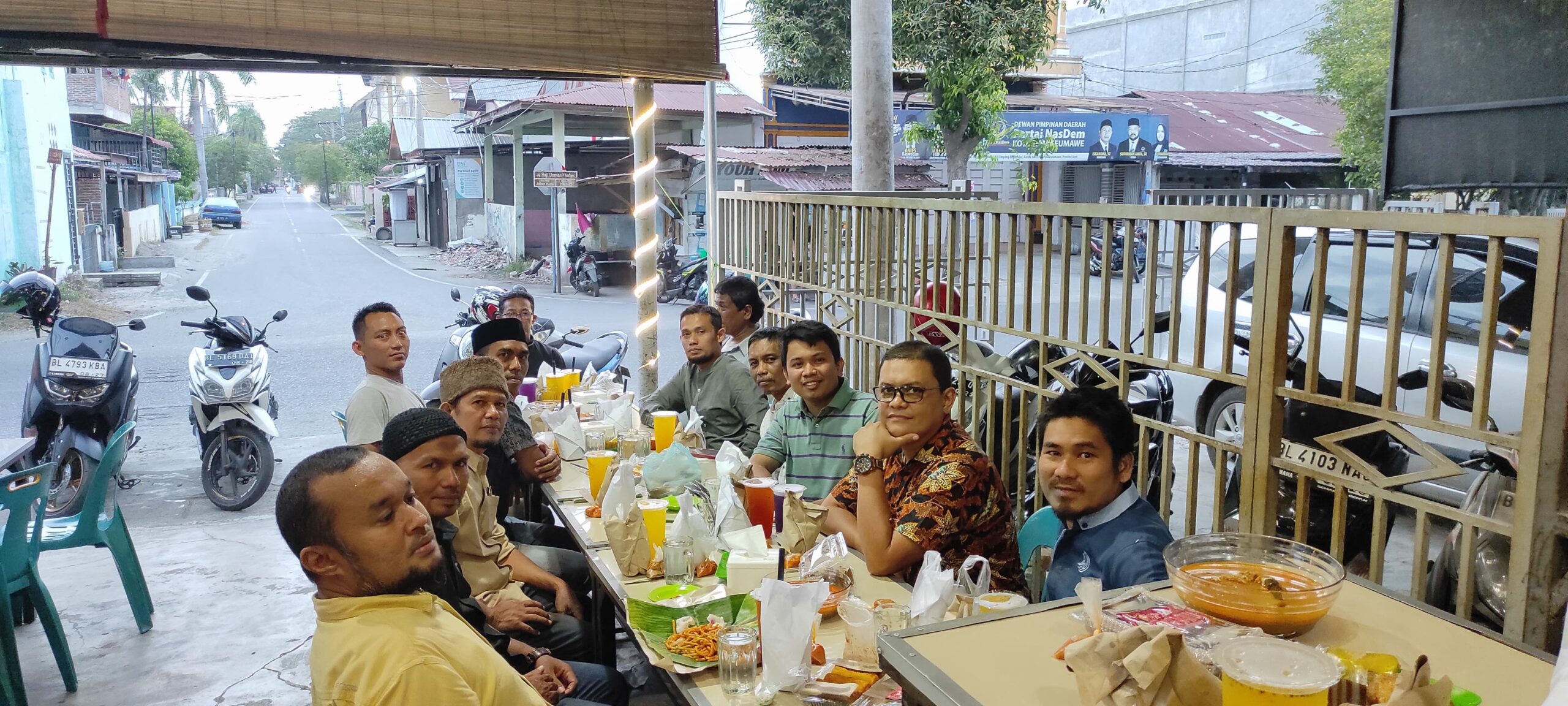 Komunitas Pemuda Lhokseumawe Penikmat Kopi Senja Gelar Bukber