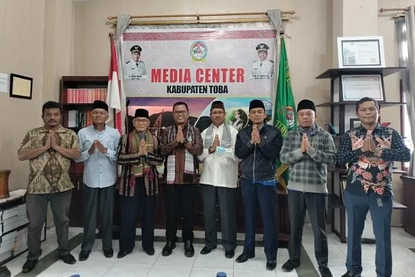 Bupati Toba Terima Audensi PBMT