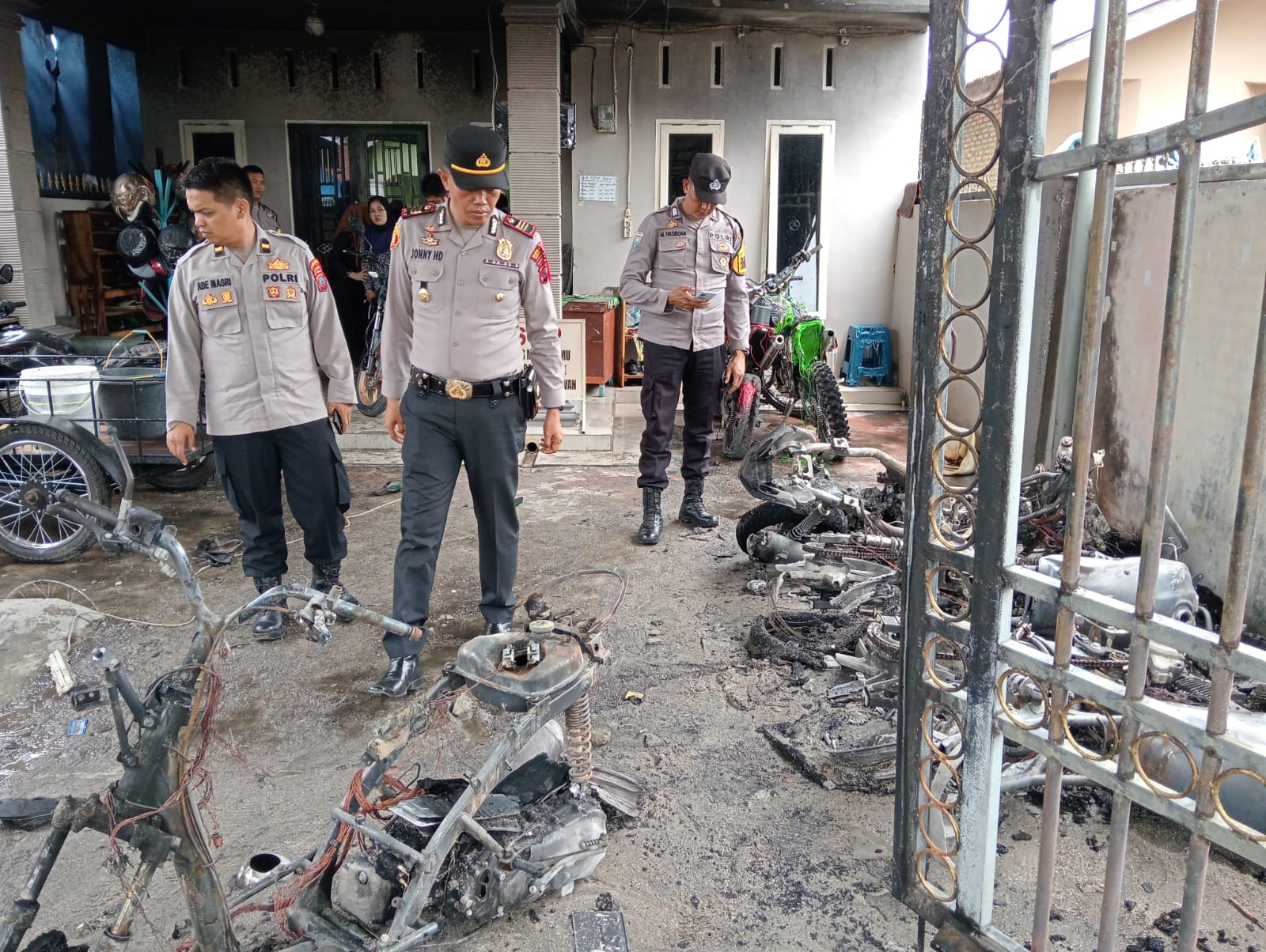 Kantor KSU Kebakaran, Tiga Luka, Lima Sepeda Motor Terbakar