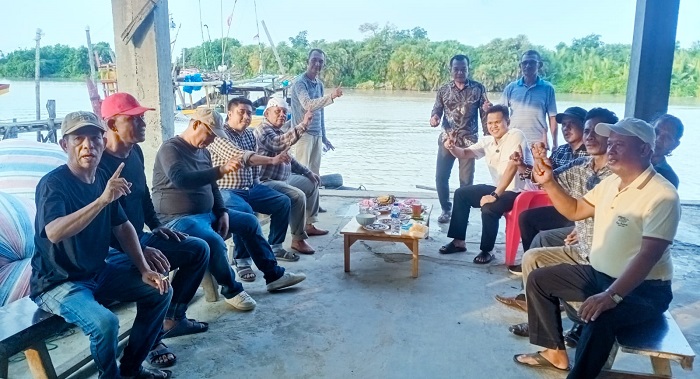 Giliran Nelayan Tanjungberingin Dukung Darma Wijaya-Adlin Tambunan