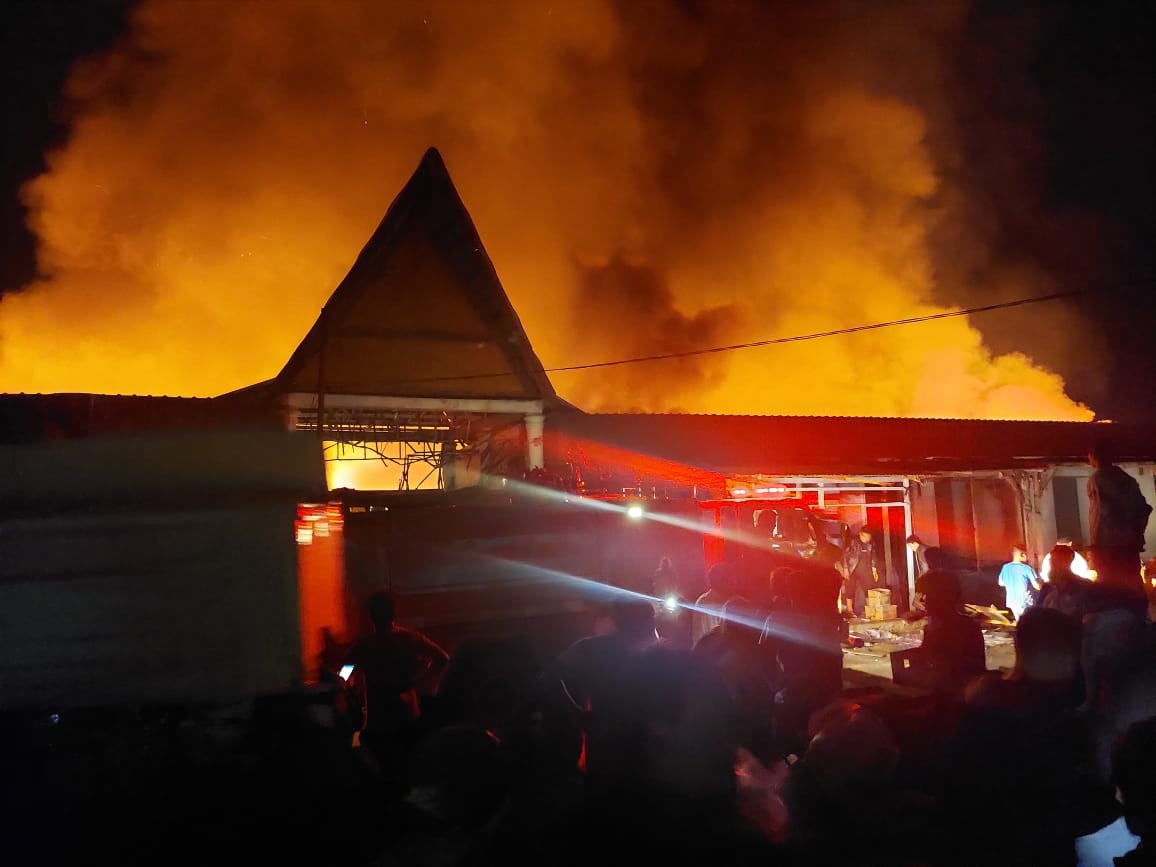 Ratusan Kios Dan Lapak Pasar Tradisional Tarutung Ludes Terbakar