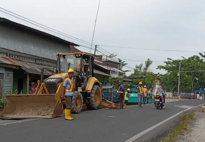 Pelebaran Jalinsum Labuhanruku Disambut Antusias