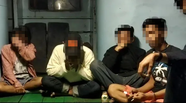 Diduga Pesta Sabu Dalam Kapal, 6 Pria dan 1 Wanita Diamankan Di Parapat