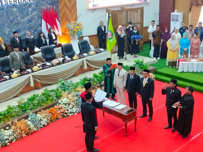 Dilantik Ketua DPRD Deliserdang, Zakky Shahri: Mari Kita Bahu-membahu Serap Aspirasi Rakyat